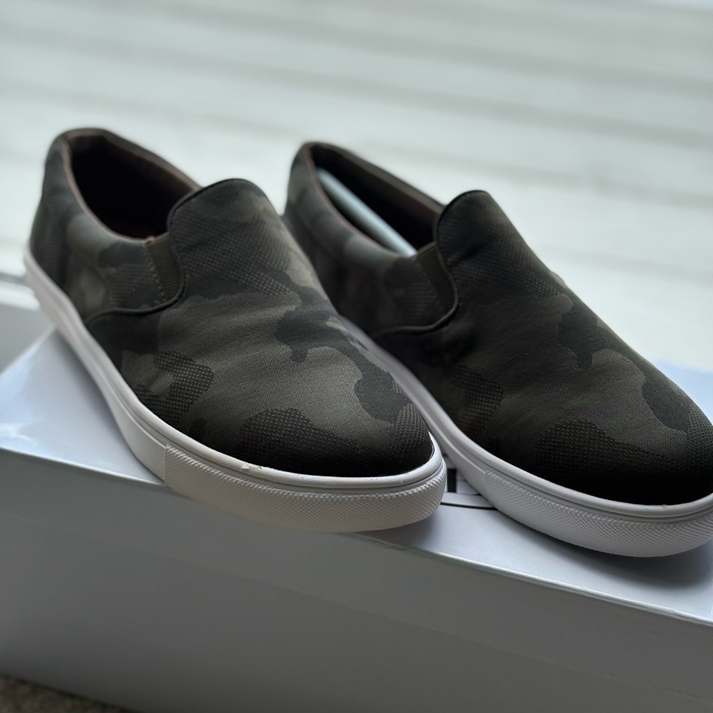 Steve Madden Ecentric Camoflage  Sneakers Modern Slip-Ons